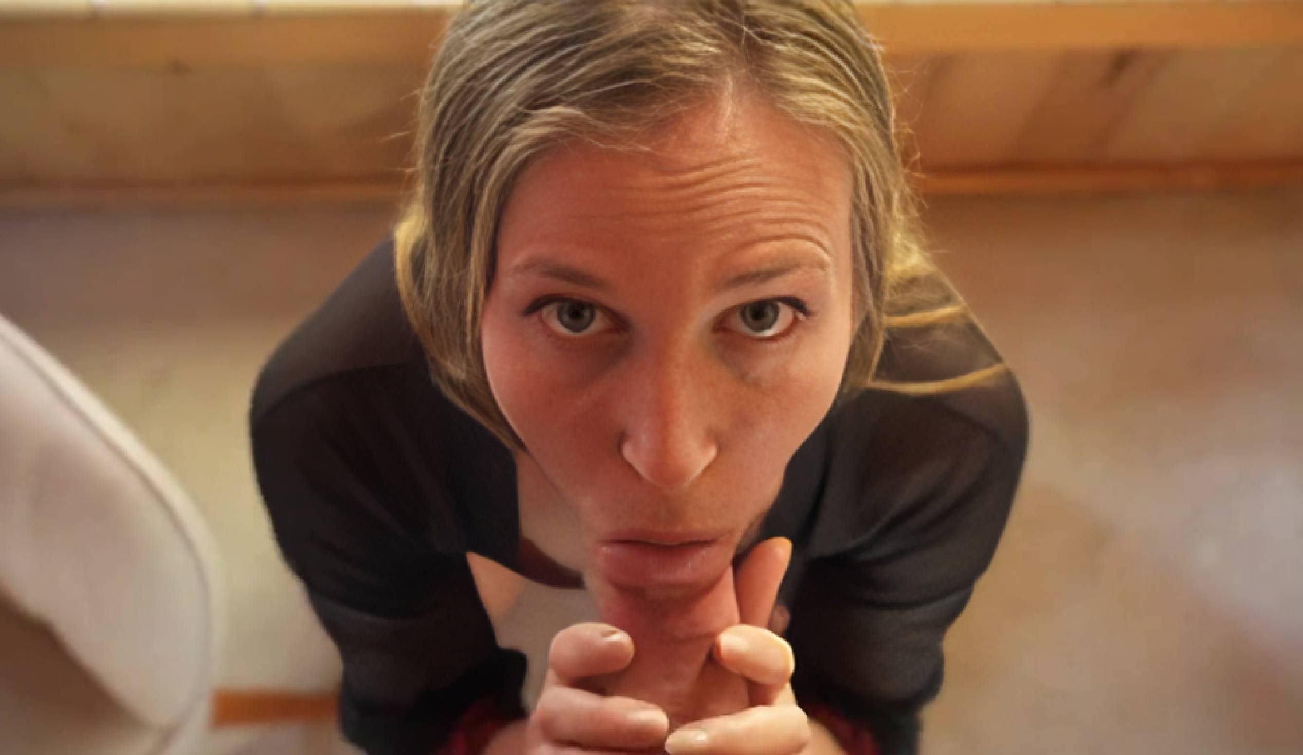 Xev Bellringer Gives An Oral Pleasure