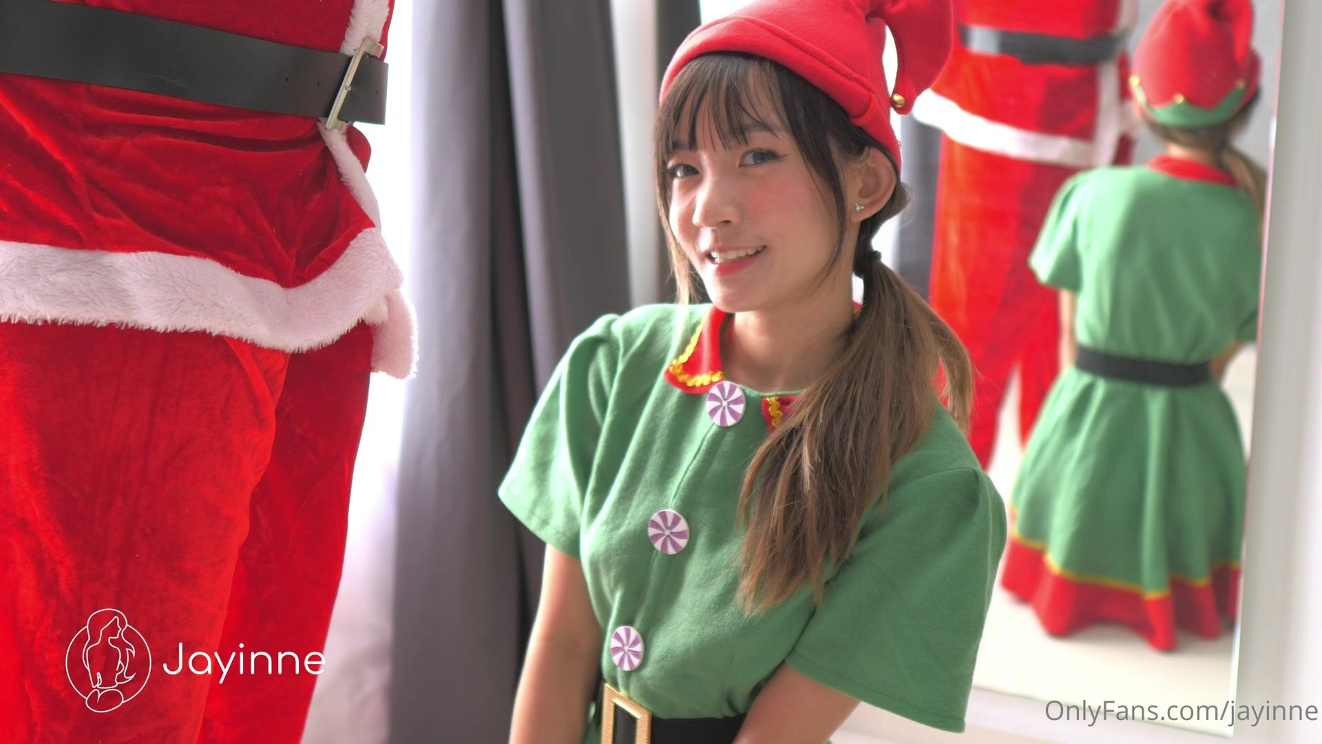 Elf Jayinne Services Santa With A BJ